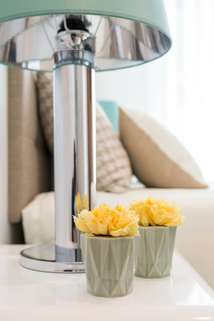 Recámaras de estilo  por Ângela Pinheiro Home Design, Moderno Algodón Rojo 