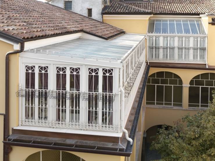 Come chiudere il balcone o terrazzo e guadagnare una camera in più Veranda su balcone