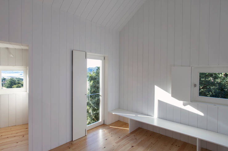 Salas de estilo  por Escritorio de arquitetos