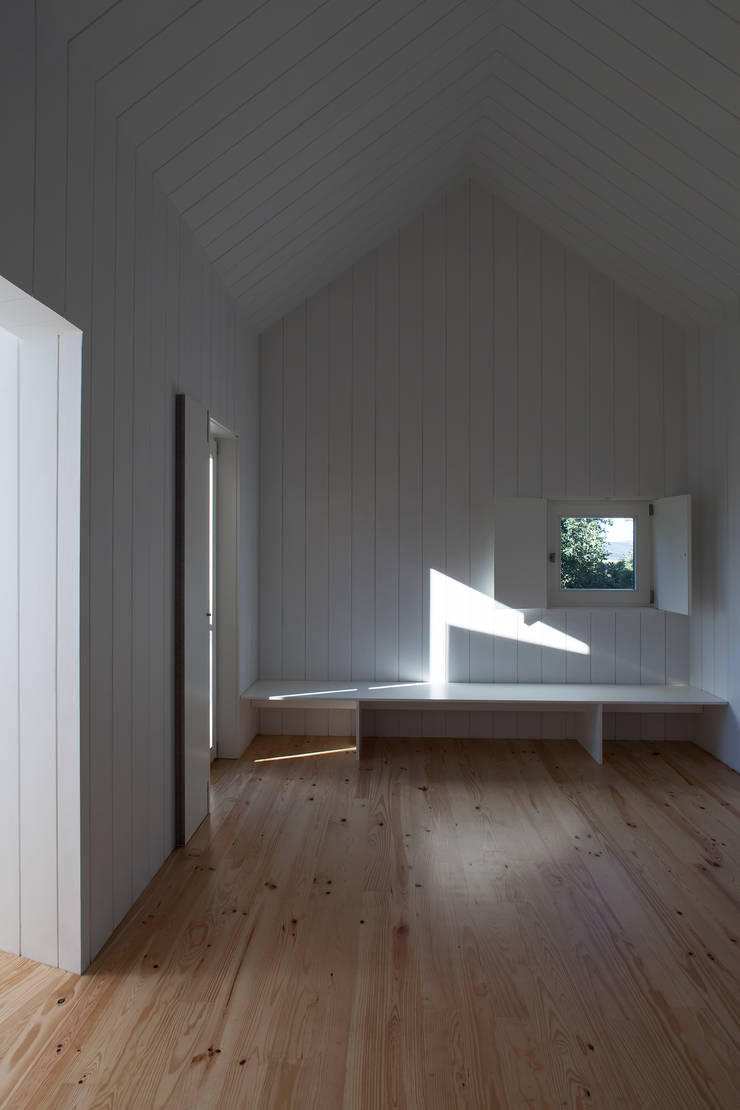 Salas de estilo  por Escritorio de arquitetos