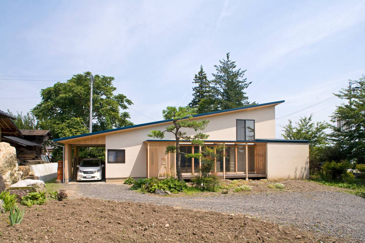 Casas de estilo  por 尾日向辰文建築設計事務所