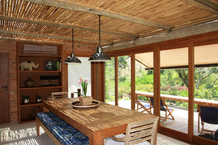  غرفة السفرة تنفيذ FLAVIO BERREDO ARQUITETURA E CONSTRUÇÃO