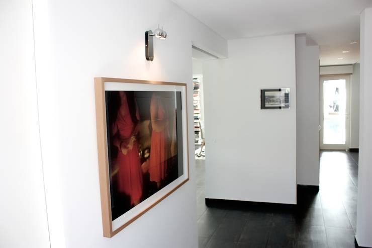  Corridor & hallway by ARQAMA - Arquitetura e Design Lda