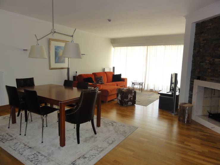  Living room by ARQAMA - Arquitetura e Design Lda