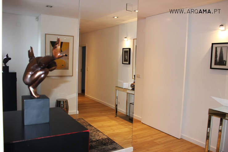  Corridor & hallway by ARQAMA - Arquitetura e Design Lda
