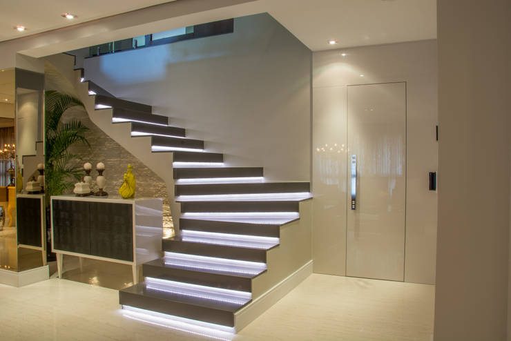  Gang en hal door Michele Moncks Arquitetura