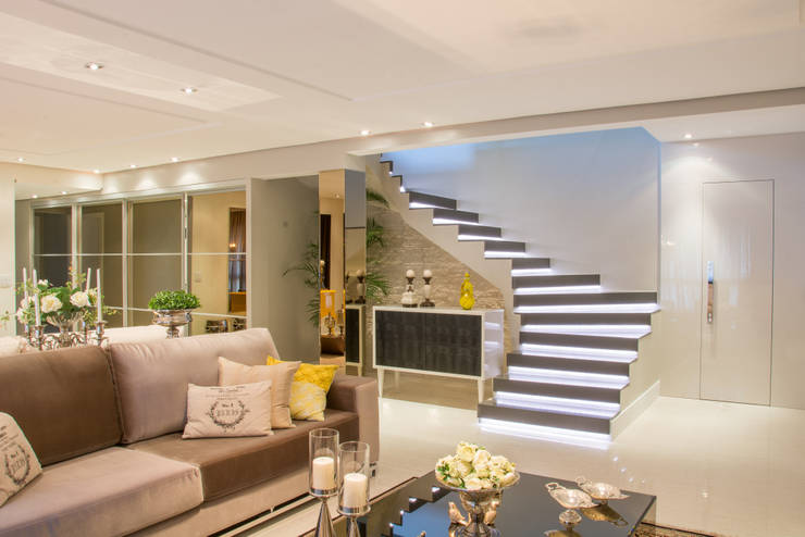  Woonkamer door Michele Moncks Arquitetura