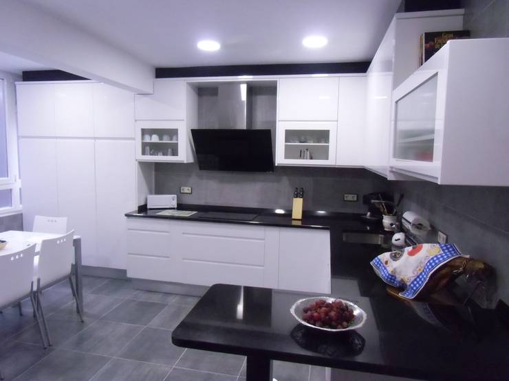 Muebles de cocina de cocinas y baños myc | homify Muebles de cocina de cocinas y baños myc | homify
