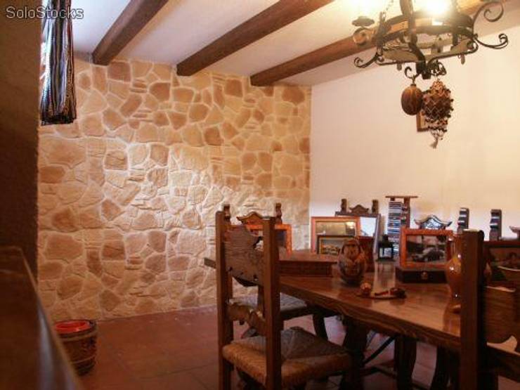 20 ideas para revestir las paredes de la sala y el comedor