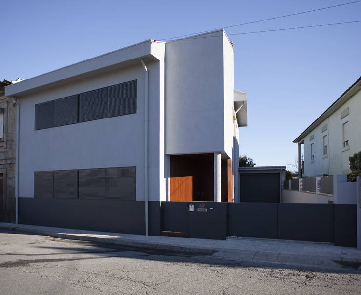   door Lendas e Detalhes, Lda