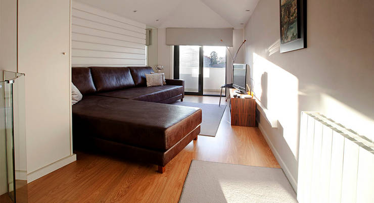 Edifício habitacional: Salas de estar ecléticas por Alves Dias arquitetos