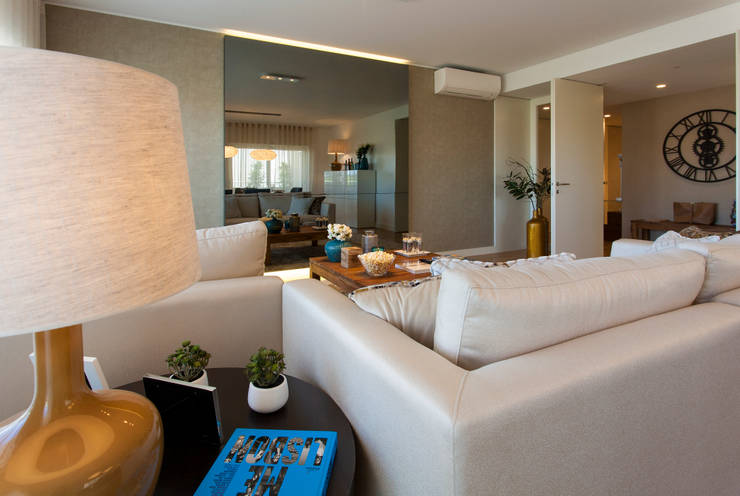 Traço Magenta - Design de Interiores:  tarz Oturma Odası