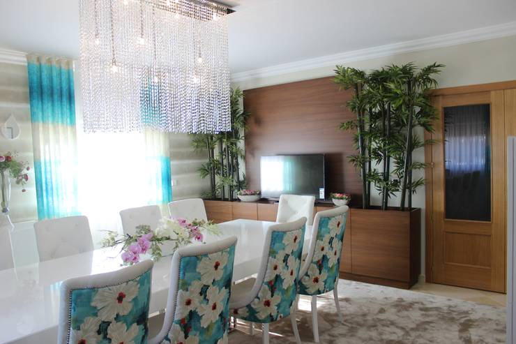 Sala de Refeições - "Flores de Outono" by Andreia Louraço Design e Interiores, Andreia Louraço - Designer de Interiores (Email: atelier.andreialouraco@gmail.com) Andreia Louraço - Designer de Interiores (Email: atelier.andreialouraco@gmail.com) Comedores de estilo moderno Bambú Azul