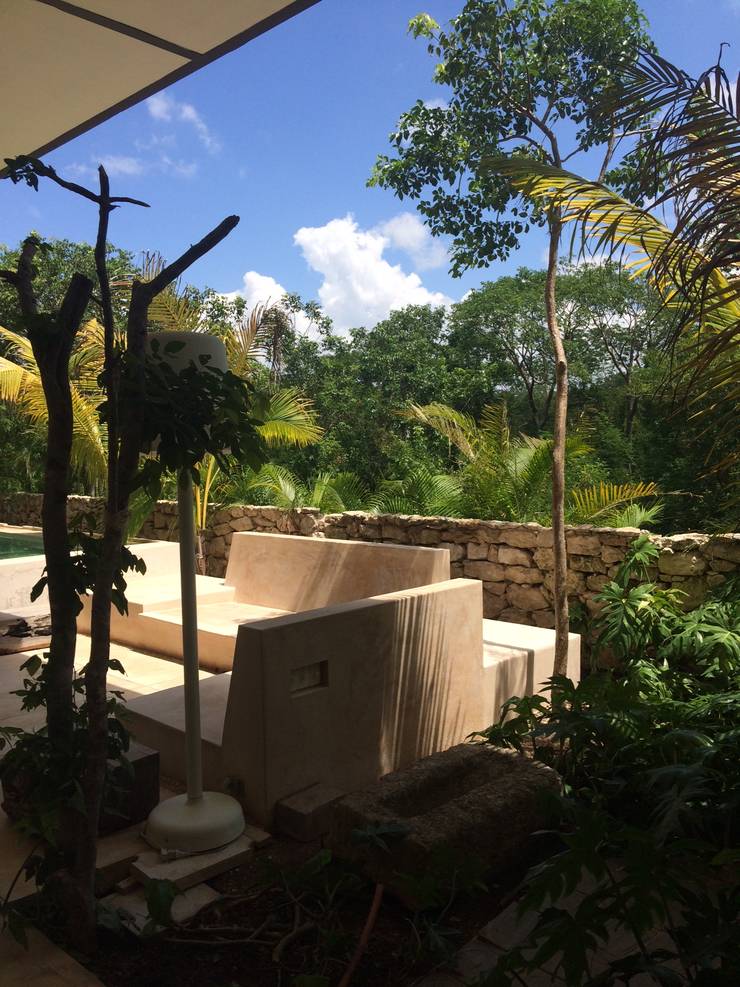 Sala exterior: Terrazas de estilo  por Degetau Arquitectura y Diseño, Tropical   