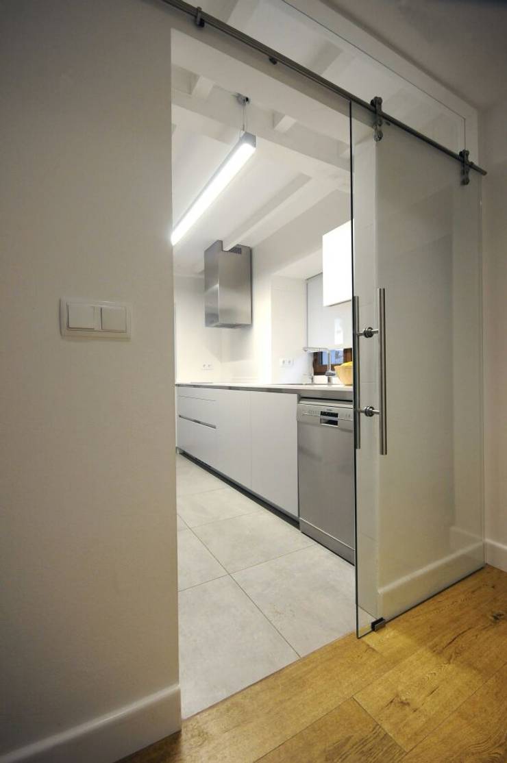 COCINA SANTOS EN ASTURIAS de ESTUDIO SANTOS GIJÓN | homify COCINA SANTOS EN ASTURIAS de ESTUDIO SANTOS GIJÓN | homify