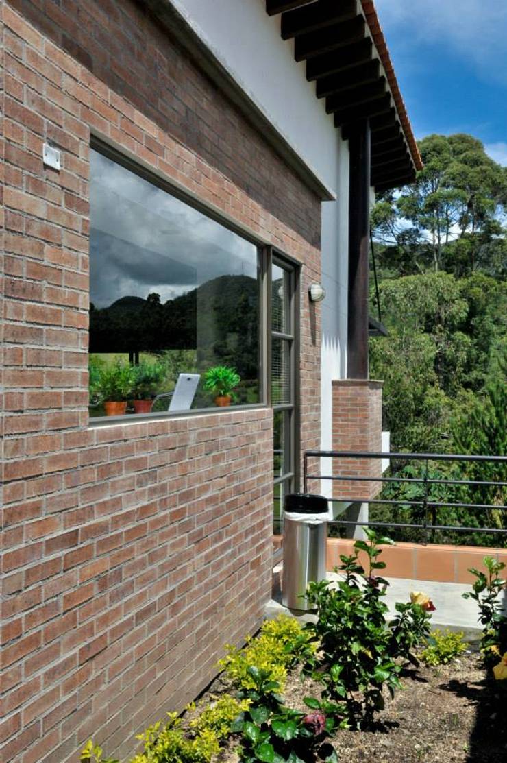  منازل تنفيذ WVARQUITECTOS