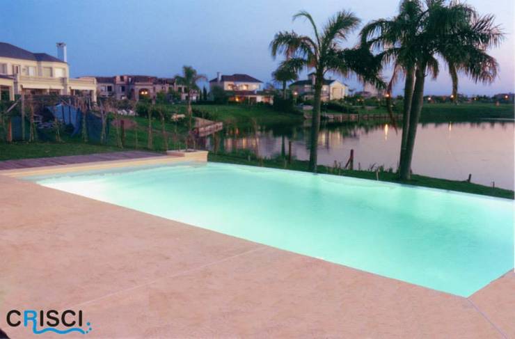 Piletas de hormigón: Piletas de estilo  por Piletas Crisci,Moderno   