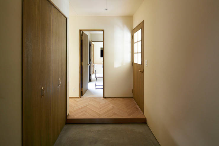 Коридор и прихожая в . Автор – 株式会社CAPD