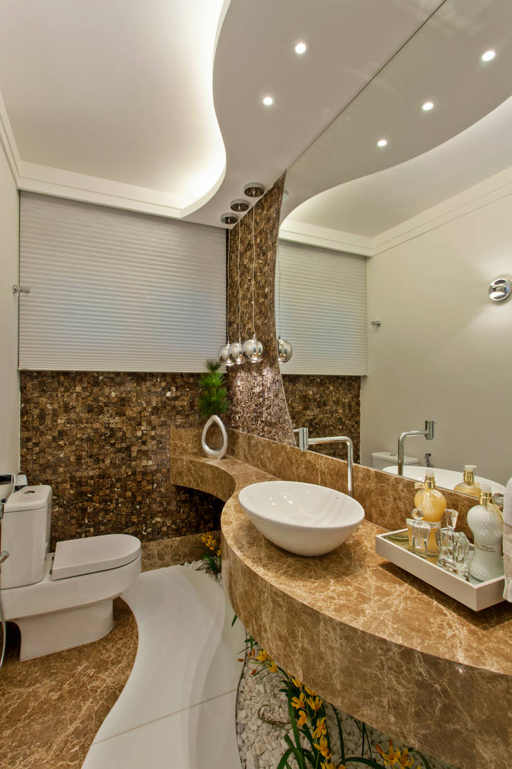 Ванные комнаты в . Автор – Arquiteto Aquiles Nícolas Kílaris