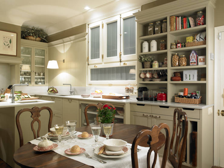 Una cocina de elegancia clásica von DEULONDER arquitectura domestica ... Una cocina de elegancia clásica von DEULONDER arquitectura domestica ...