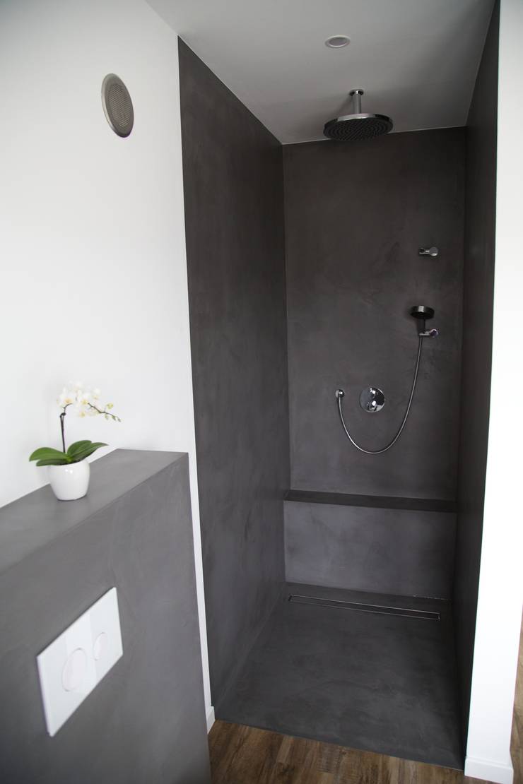 Bad, Treppe, Arbeitsplatte und Boden im Betonlook von Farbpunkt Sobert