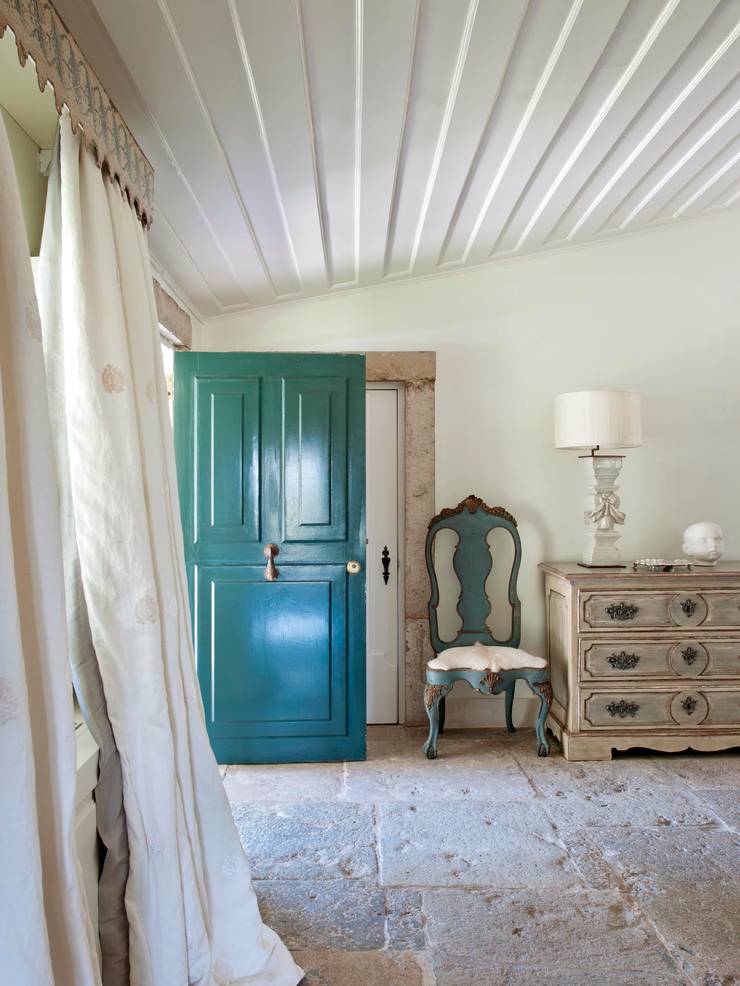 Pasillos y vestíbulos de estilo  por SA&V - SAARANHA&VASCONCELOS