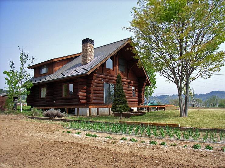 南側からの丸太小屋 Cottage Style / コテージスタイル カントリーな 家