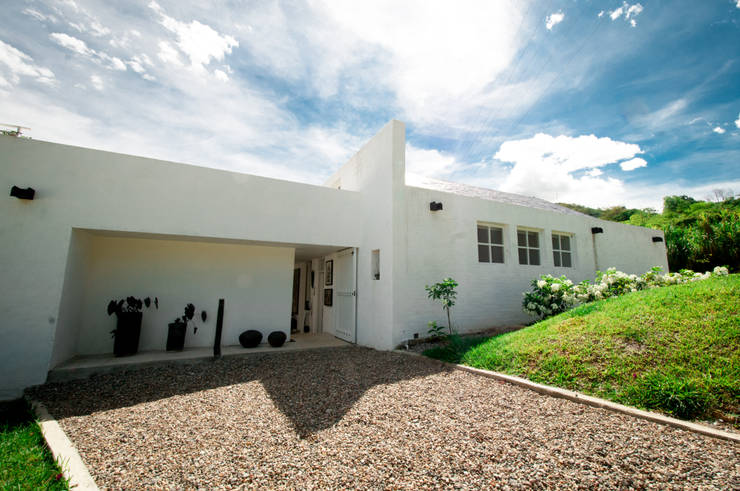 Casas de estilo  por SDHR Arquitectura