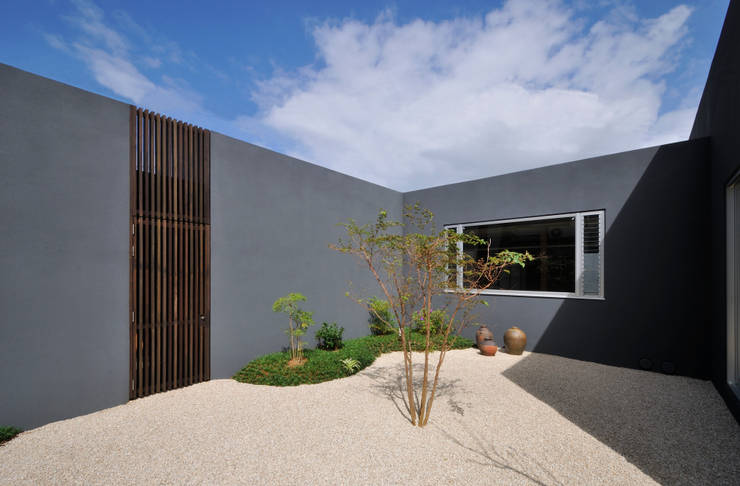 Jardines de estilo  por 株式会社クレールアーキラボ, Moderno Concreto reforzado  