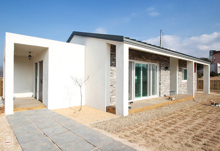 一间乍看质朴,暗藏现代设计的节能实用平房