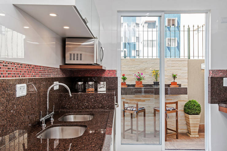 ¿Cocina pequeña? 14 Ideas para ampliarla hacia el patio