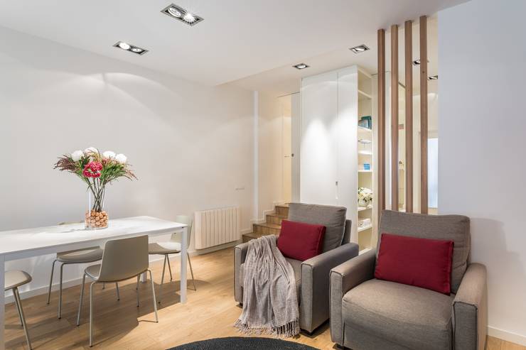  Corridor & hallway by Laura Yerpes Estudio de Interiorismo, Modern   