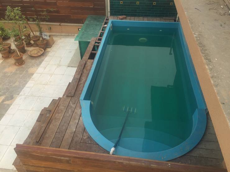 small rooftop swimming pool design in house