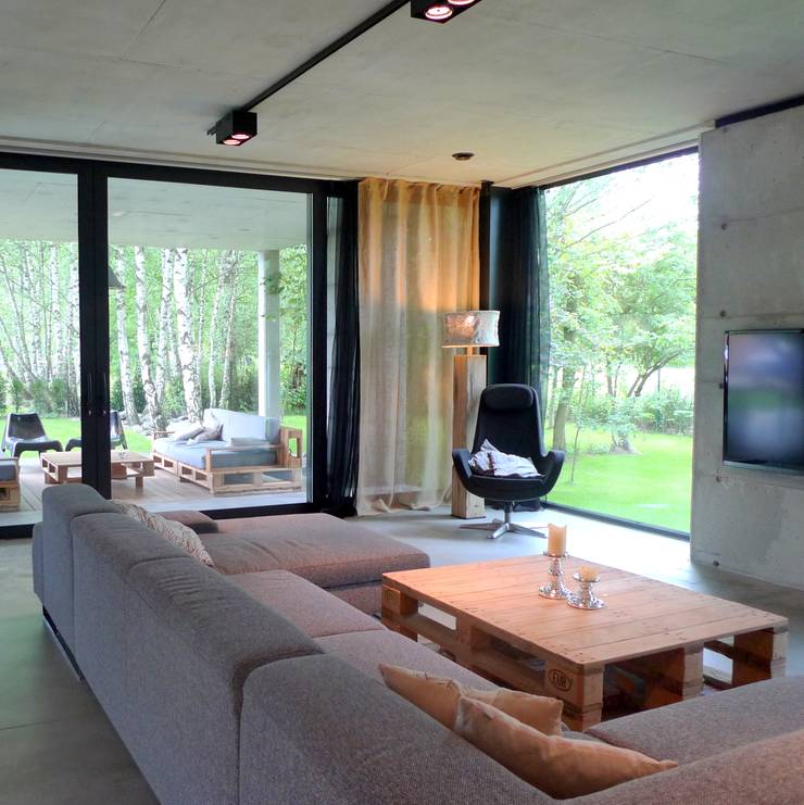 Salas / recibidores de estilo  por seweryn pracownia