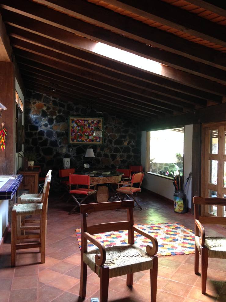 Projekty,  Jadalnia zaprojektowane przez MVarquitectos 