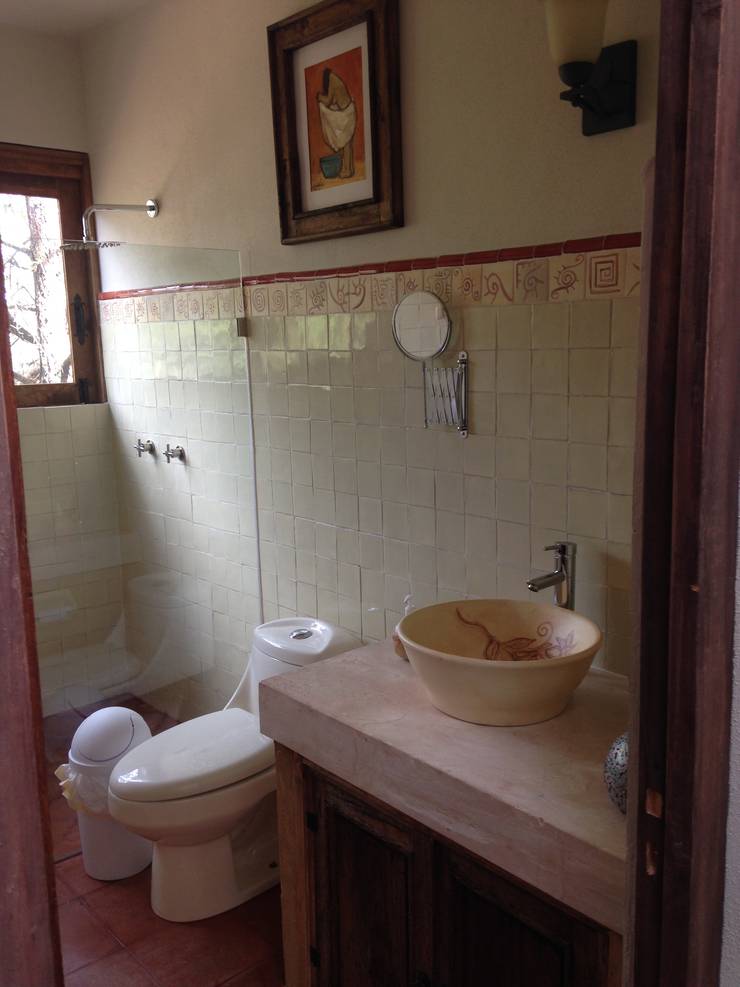 Projekty,  Łazienka zaprojektowane przez MVarquitectos 