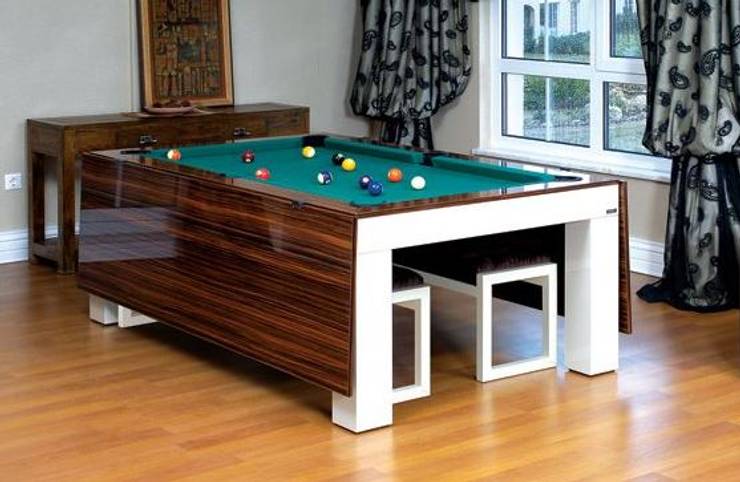Billard und Esstisch in einem von I&E Küchen & Wohnen de Luxe | homify