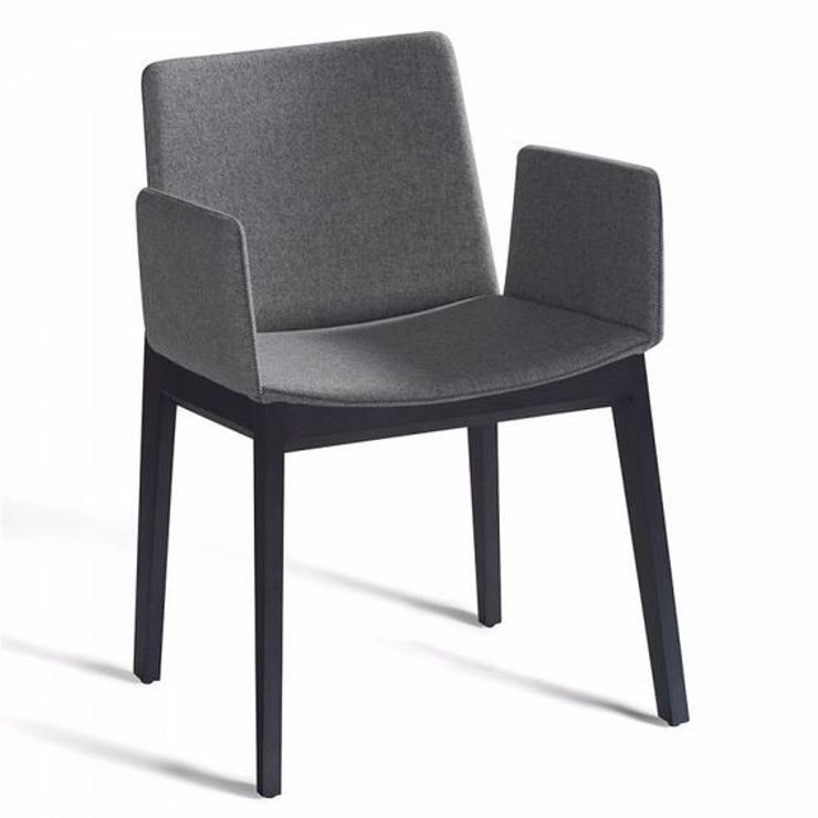 Sillas de comedor tapizadas von Loftchair | homify Sillas de comedor tapizadas von Loftchair | homify