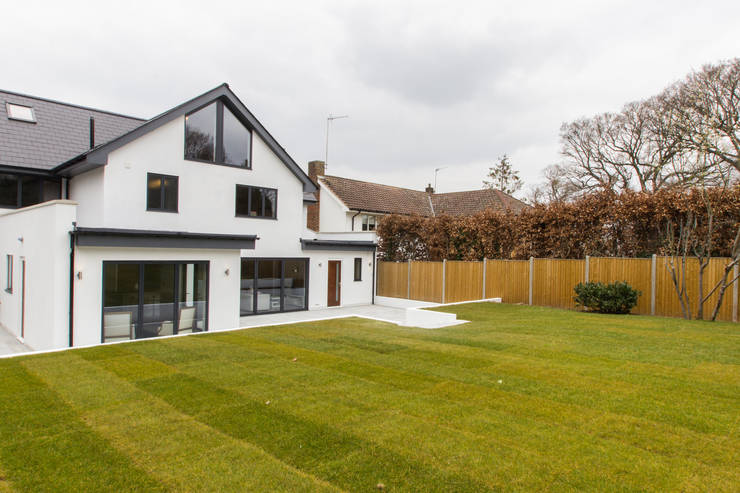 Development in Claremont Avenue, Esher:   by TOTUS