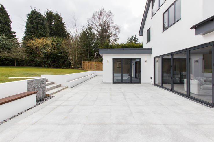 Development in Claremont Avenue, Esher:   by TOTUS