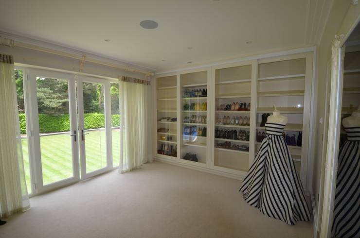Surrey estate storage solutions made by Bravo London:  Bedroom by Bravo London Ltd
