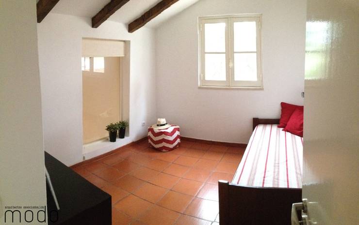  غرفة نوم تنفيذ Modo Arquitectos Associados