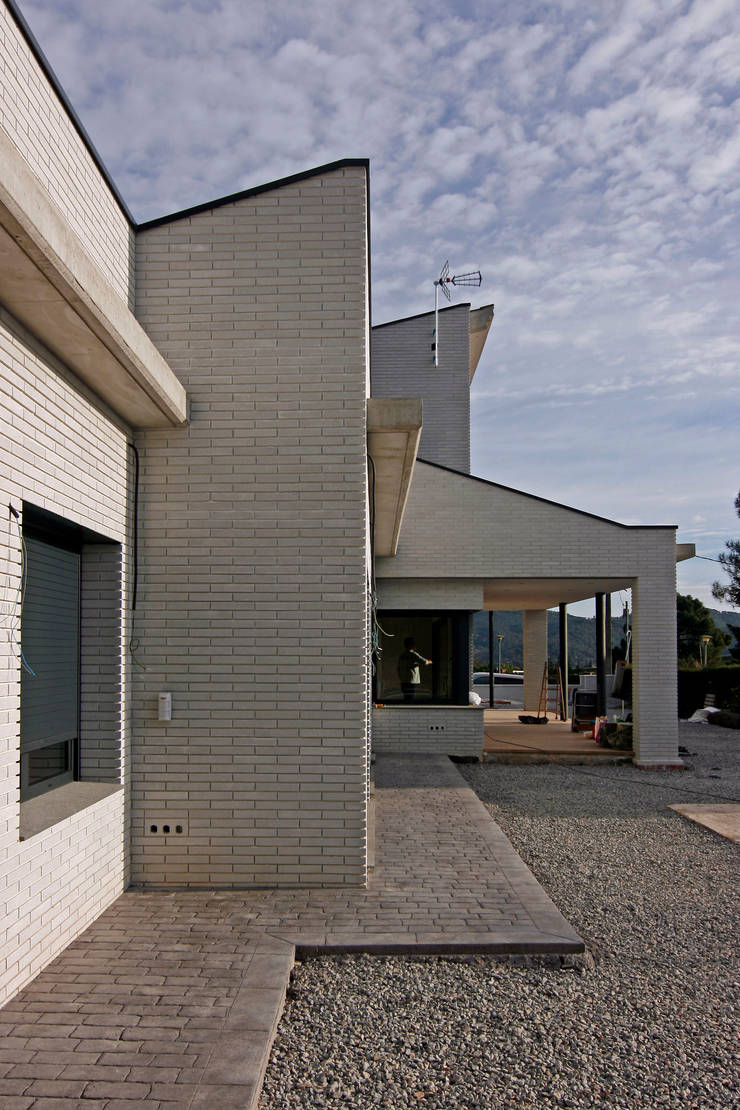  Houses by Atres Arquitectes