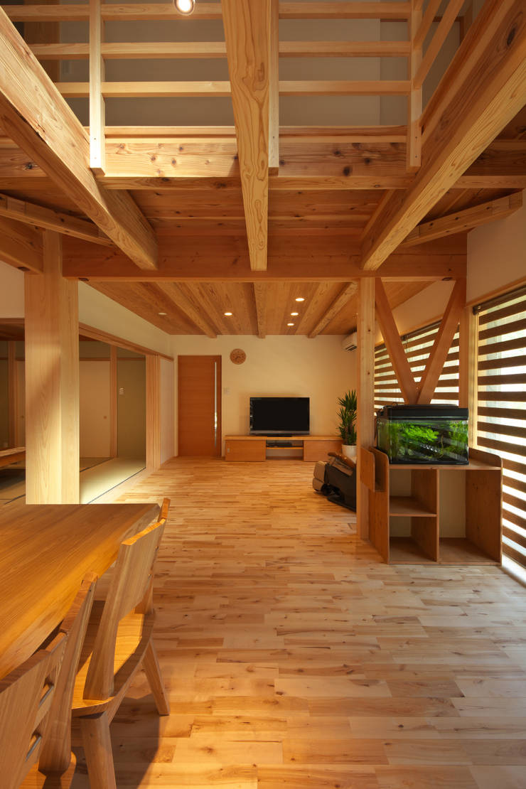 Salas de estilo  por 空間工房　森田