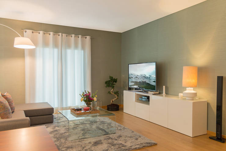 Livings de estilo  por Twelve Four Haus, Moderno   