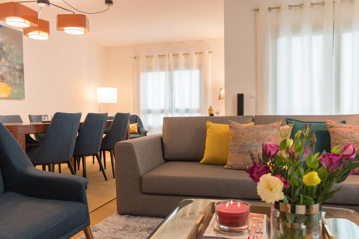 Livings de estilo  por Twelve Four Haus, Moderno   