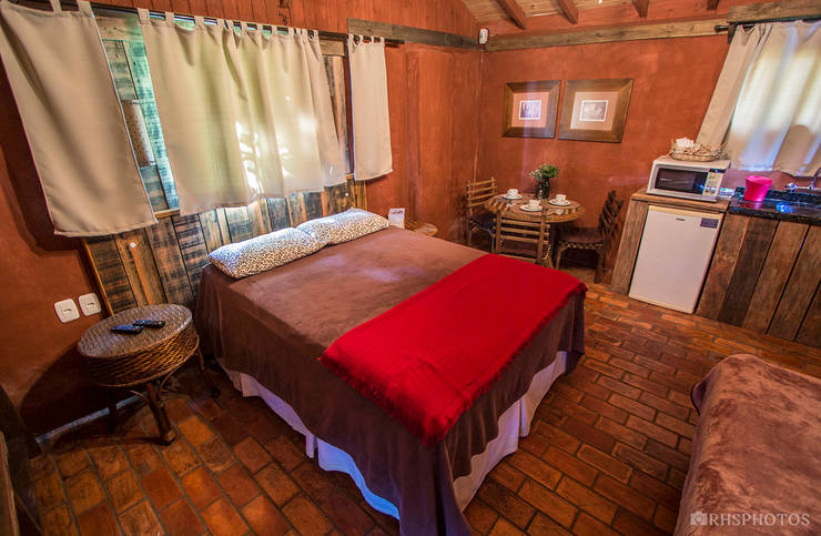 Hoteles de estilo  por DecoraPhotos - RHSPhotos