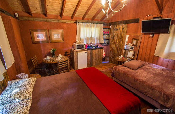 Hoteles de estilo  por DecoraPhotos - RHSPhotos