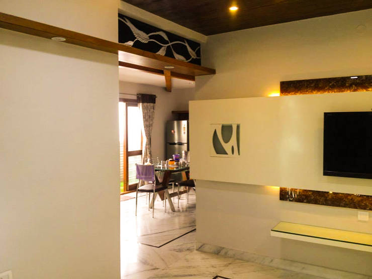 Коридор и прихожая в . Автор – Urban Shaastra 