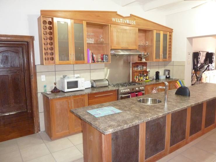 12 beautiful South African kitchens with wooden cabinets